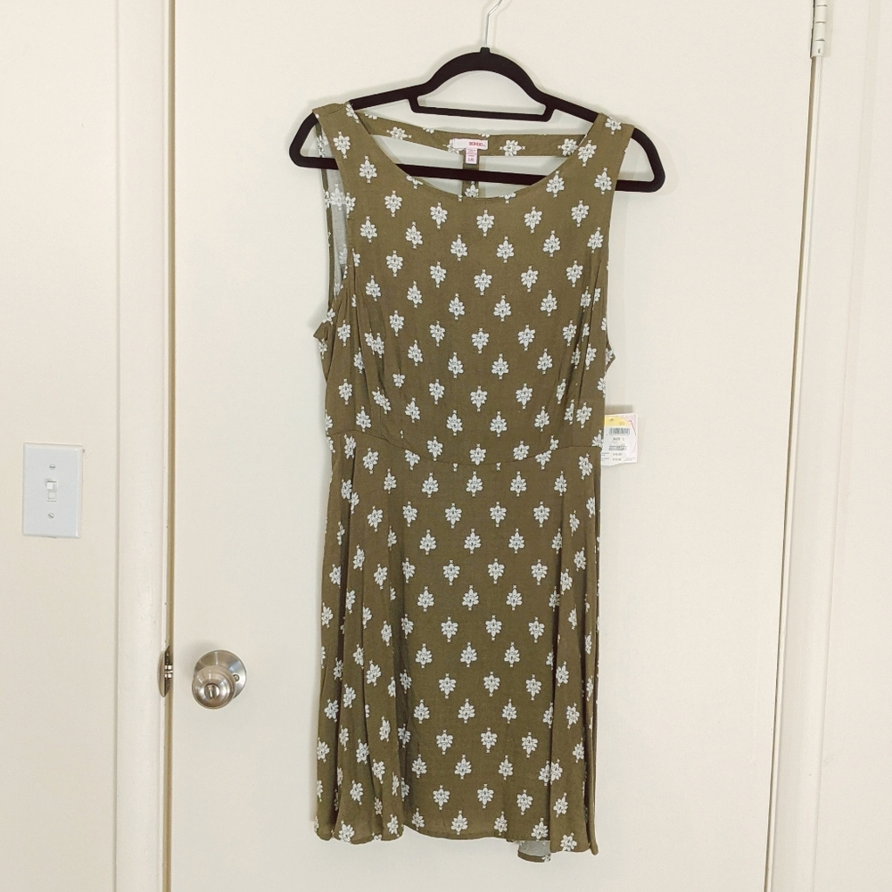 BONGO Army Green Dress with Cut out Back
